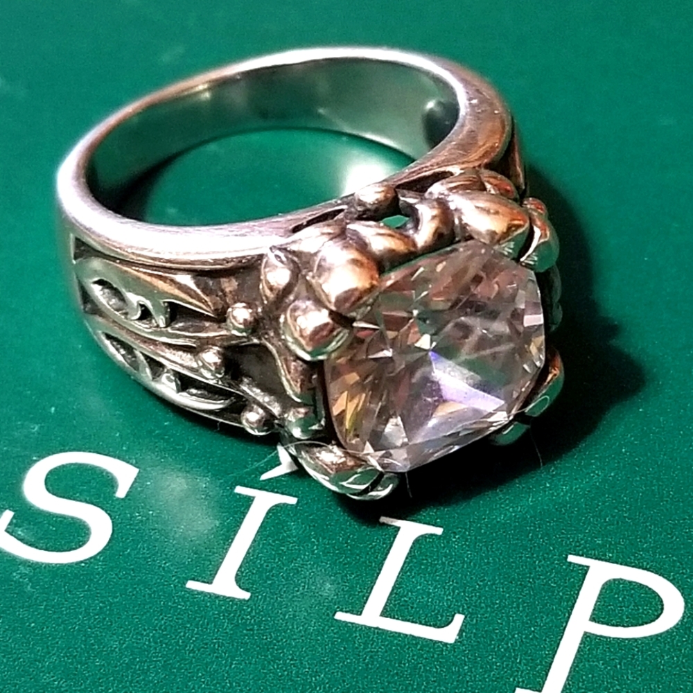 RARE Silpada "Blissful Thinking" Ring